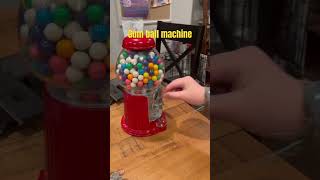 Gumball machine ￼