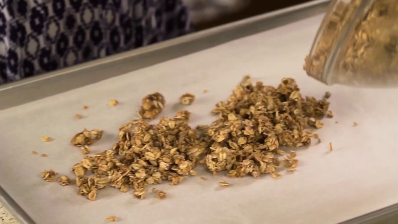 Superfoods Granola Parfait - Vegan & Glutenfree by Yvonne Ardestani