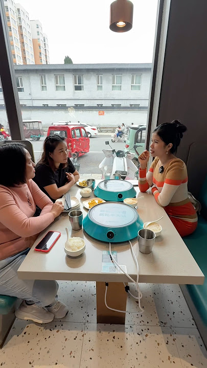Eating with Sis Diana and Sis Heni in China