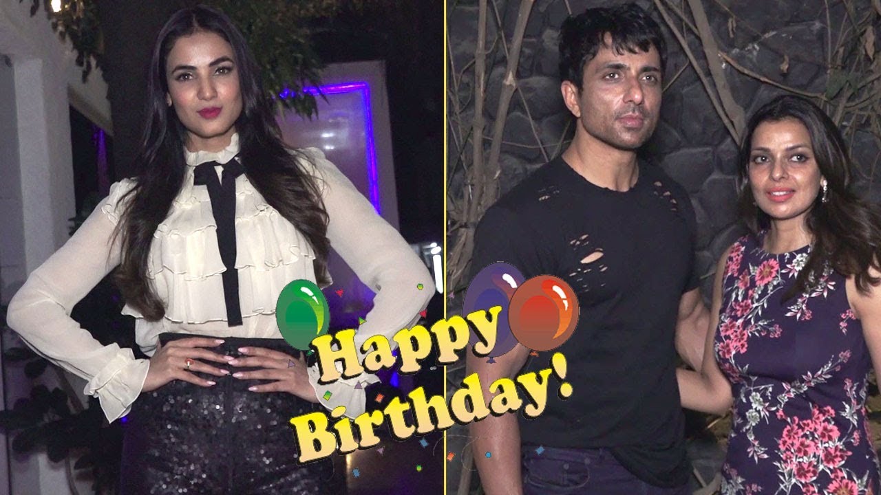 Sonal Chauhan Birthday Party | Sonal Chauhan Celebrate Her Birthday With Friends | Bollywood 2018