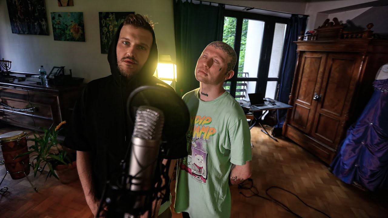 Смотреть «Kartky feat. Deys - Koszmar minionego lata (LIVE ACT)» на YouTube Смотреть «Kartky feat. Deys - Koszmar minionego lata (LIVE ACT)» на YouTube