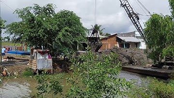 Sáng cạp múc đất cận nhà và cái kết người dân phải khuynh đồ