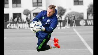 FC Schalke 04 Goalkeeper's Training with Simon Henzler - FC Schalke 04 Goalkeeper Coach