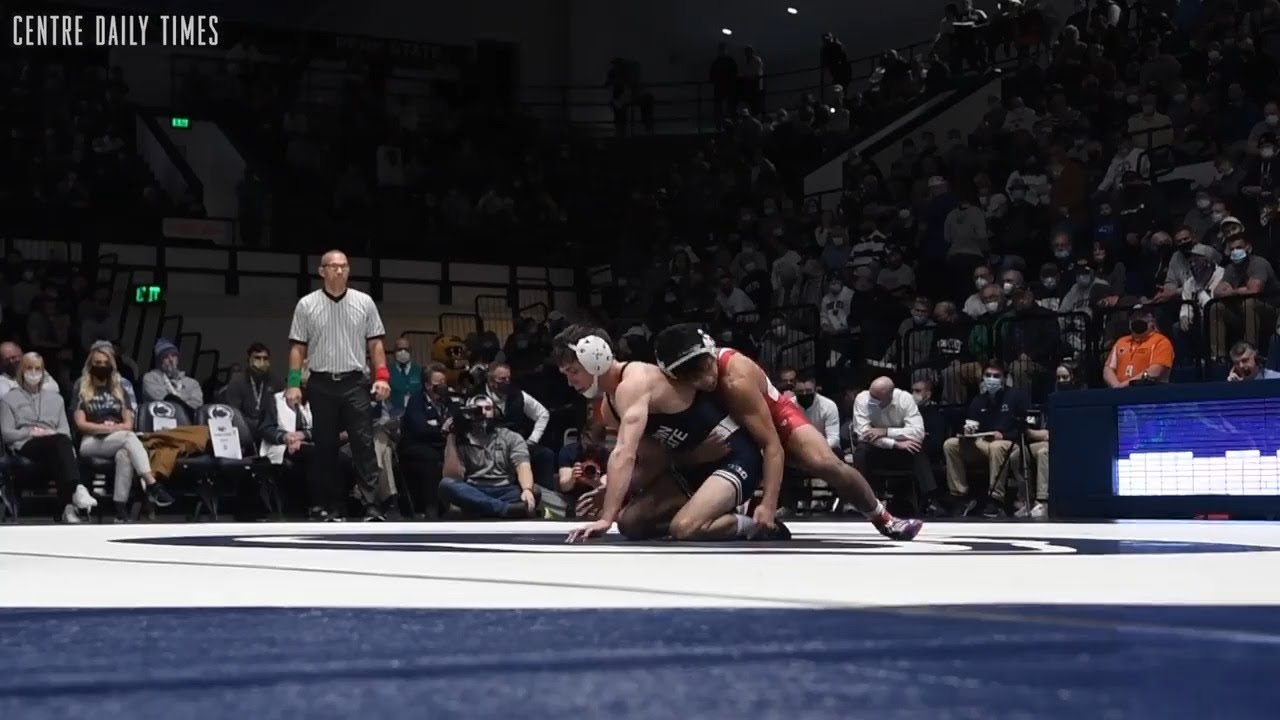 Penn State wrestler Drew Hildebrandt makes Rec Hall debut with win