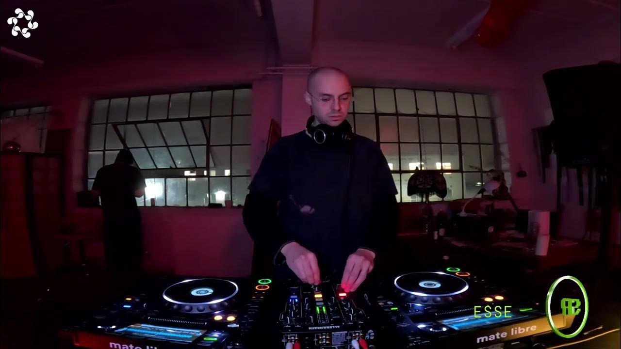 Dj run. Dj ran. Nowhere to run remix. Nowhere to run песня. Dj run.