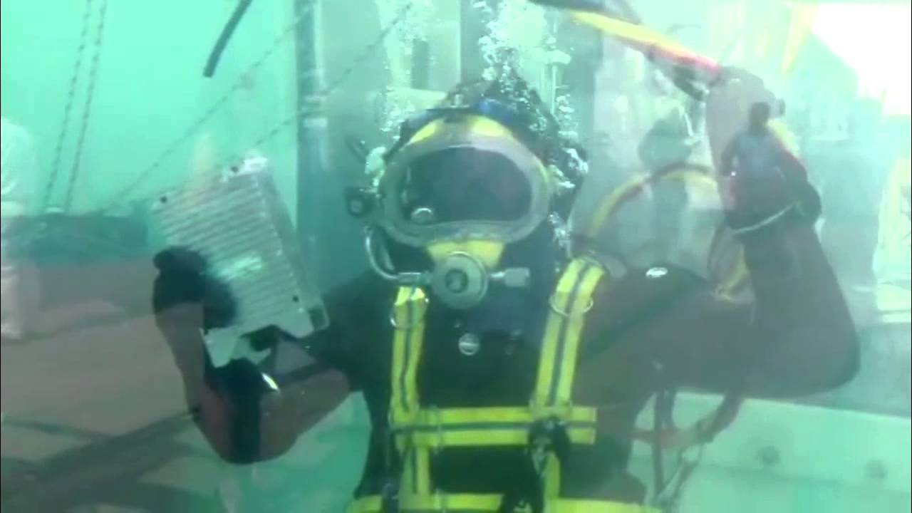 STW ESX3XM goes diving at seawork 2013 YouTube