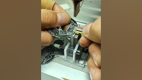 this soldering machine can save your time. #solderingmachine #automaticsolderingiron #satisfying