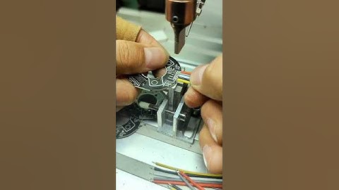 this soldering machine can save your time. #solderingmachine #automaticsolderingiron #satisfying
