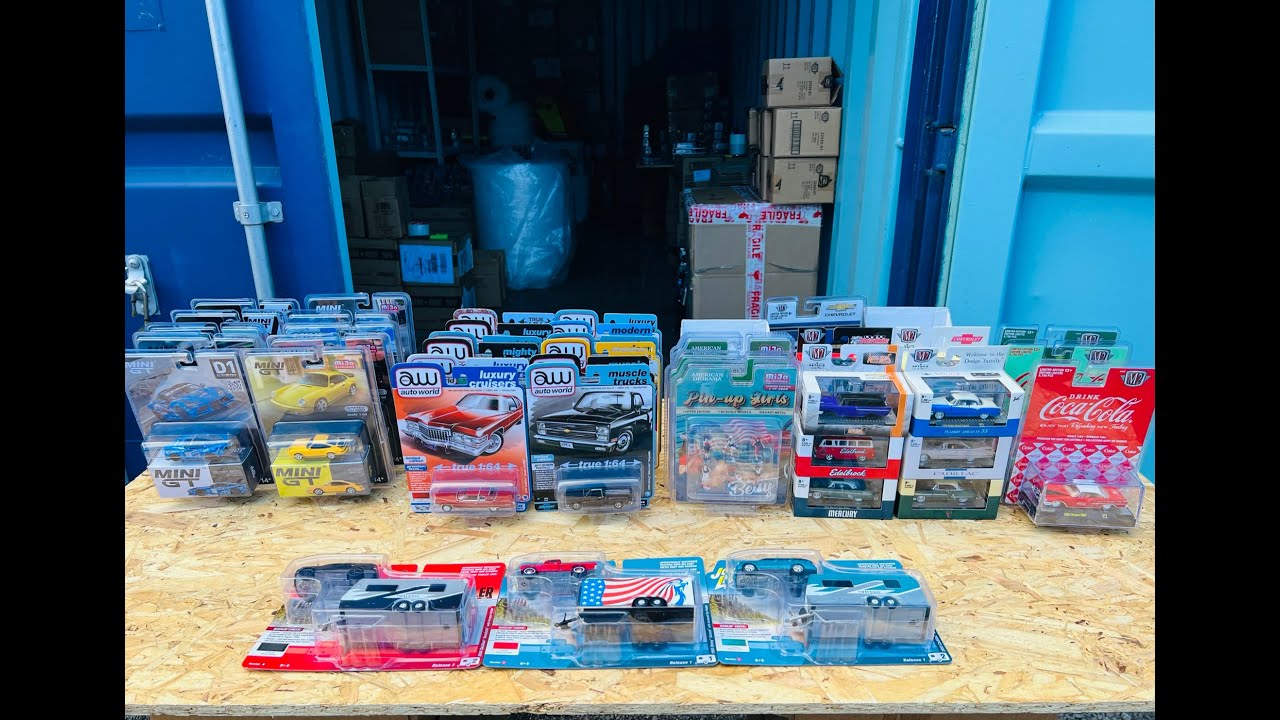 Mini GT Auto World American Diorama Johnny Lightning M2 Machines 12 mini-gt-auto-world-american-diorama-johnny-lightning-m2-machines-12