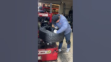Installing a tire on a new rim #reyestireshop