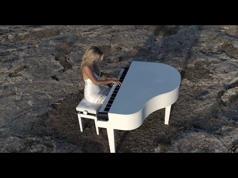 Natural Woman - Maycke