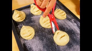 Делаем пять надрезов на тесте чтобы получить вкуснейший чесночный хлеб / Рецепты Другой Кухни Делаем пять надрезов на тесте чтобы получить вкуснейший чесночный хлеб / Рецепты Другой Кухни
