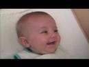 Video: Wanneer Glimlachen Baby's Voor Het Eerst Met Opzet?