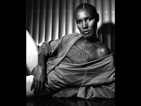 Grace Jones backed by Sly & Robbie - I've Seen That Face Before (Libertango) (long version)