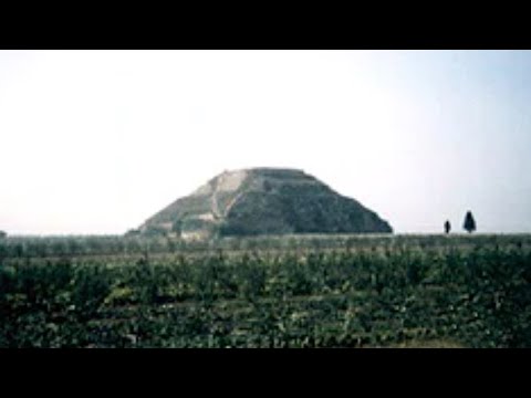 Video: Eine Alte Pyramide, 3700 Jahre Alt, Wurde Entdeckt - Alternative Ansicht