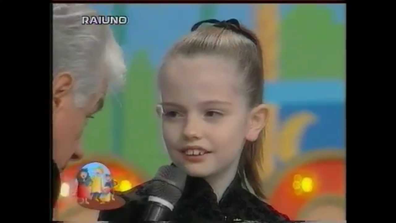 Emily Meade canta Sottosopra (40° Zecchino d'Oro 1997)