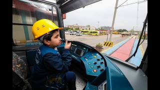 Vatman koltuğuna oturan 7 yaşındaki Ali Asaf'tan mutlusu yok