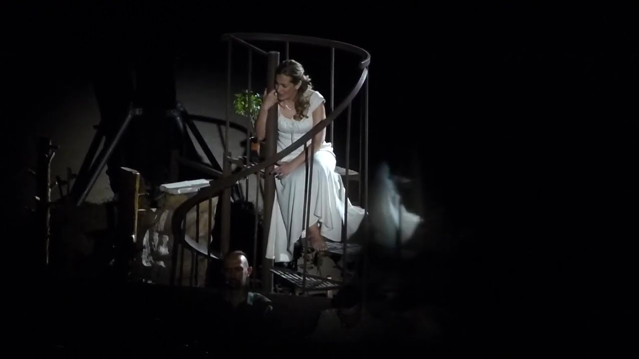 Νατάσσα Μποφίλιου - Μέρα Μαγιού @ Θέατρο Λυκαβηττού 15/6/2025