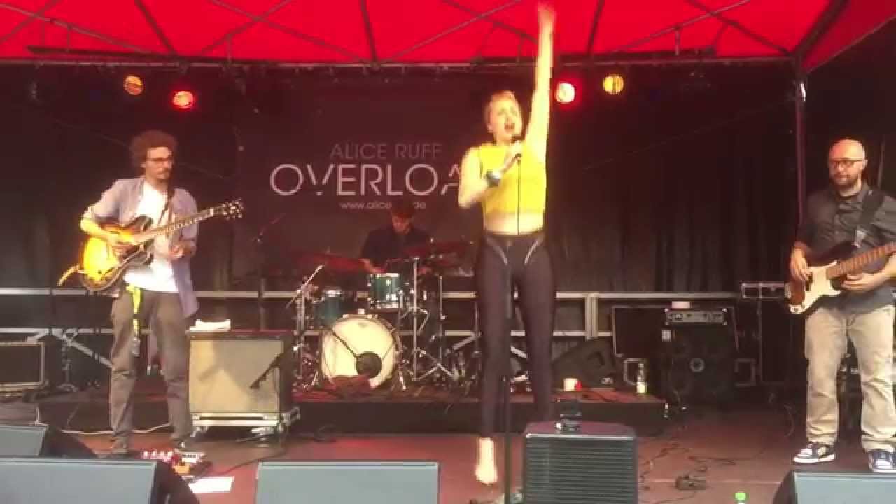 Alice Ruff - Live at Bardentreffen 2015 - YouTube