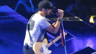 Luke Bryan - Muckalee Creek Water (Live) - Dirt Road Diaries Tour (2/8/13 in State College)