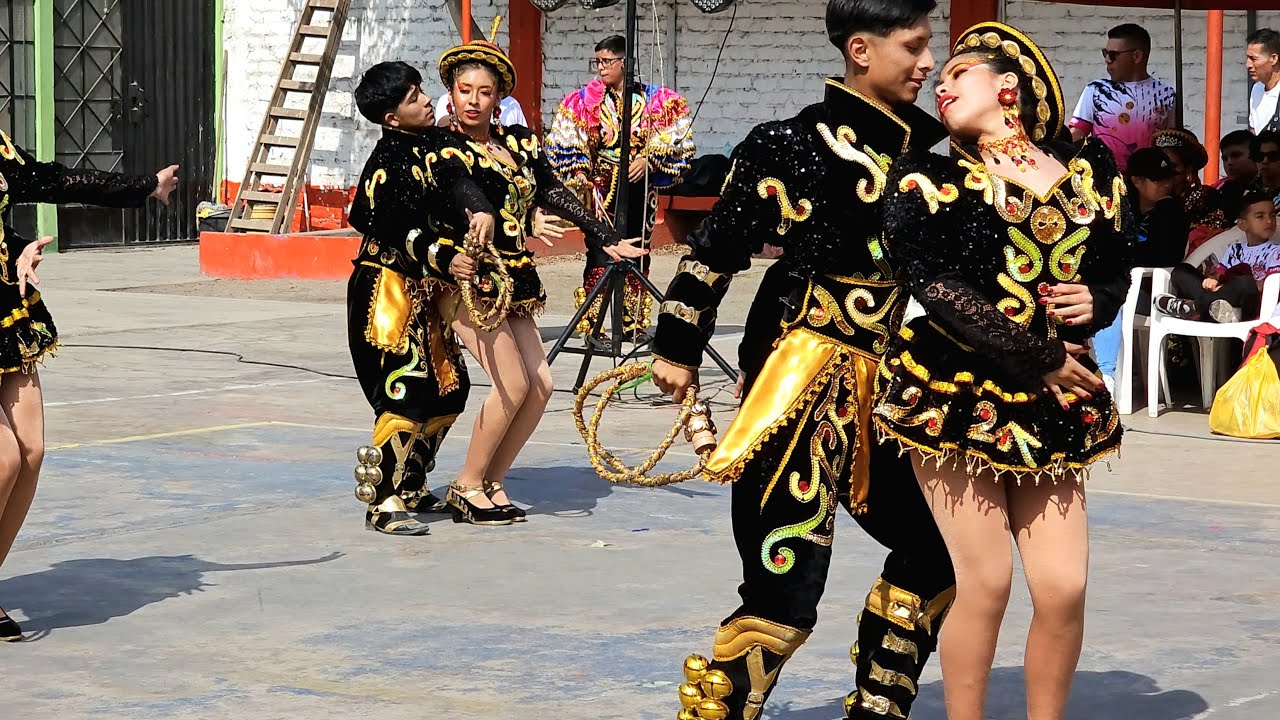 RITMO CALIENTE POSE SENSUAL - Tradición Cultural Juvenil en Tiembla la Tierra 2025
