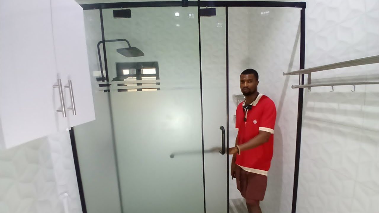 Цена душевой кабины с закаленным стеклом в штате Эдо, Нигерия.