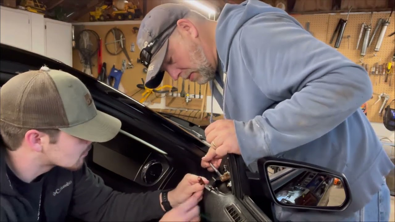 2010 Mustang GT Side Mirror Replacement 