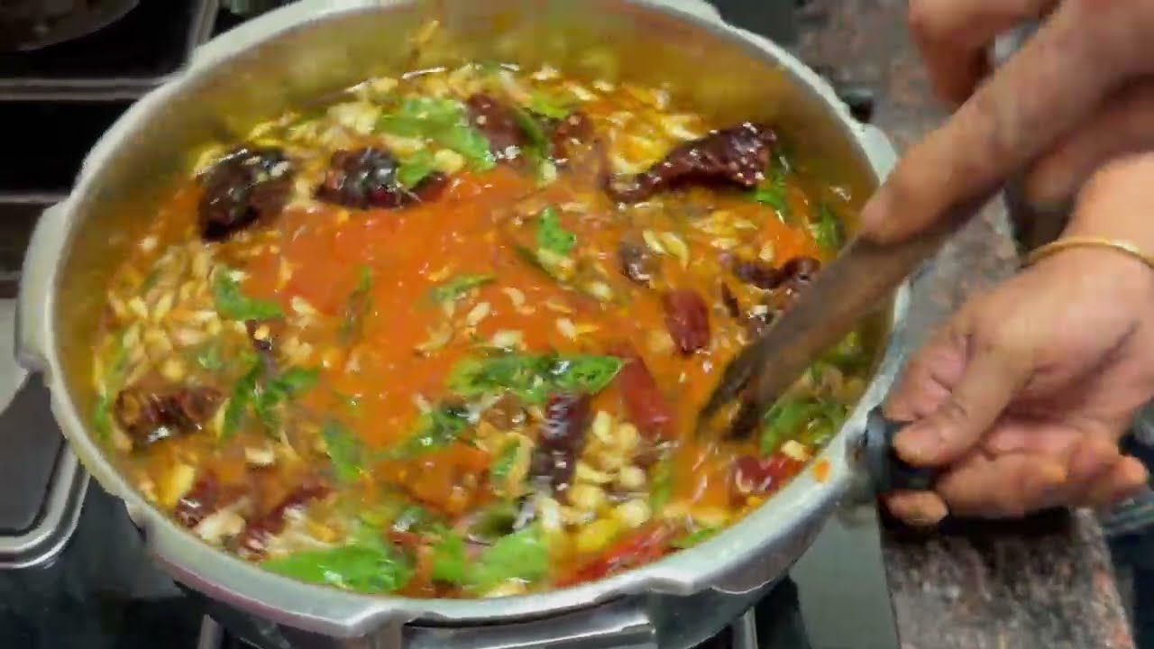 ಅಮ್ಮ ತೋರಿಸುವ ಈ ಒಂದು ರೆಸಿಪಿ ಎಲ್ಲದಕ್ಕೂ ಸೈ/This one recipe is enough for everything 