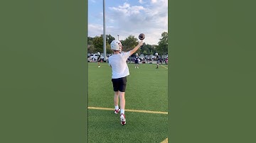 What are the differences in their throwing motions??? ⬇️⬇️⬇️ #YVQB #yvqbacademy #QB #Quarterback