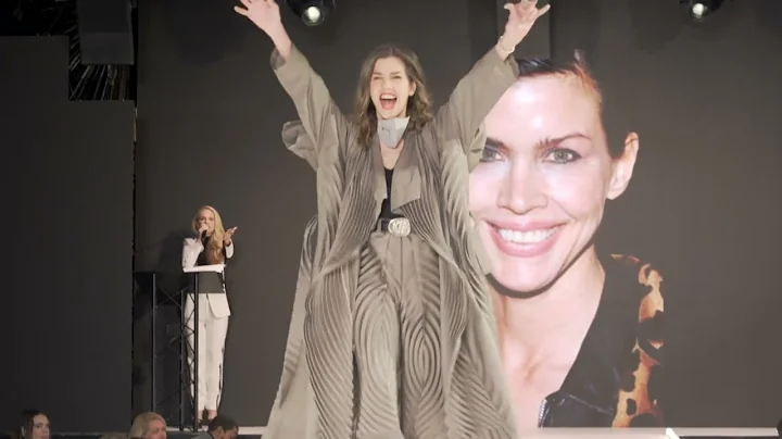 Super Models Return To Runway
