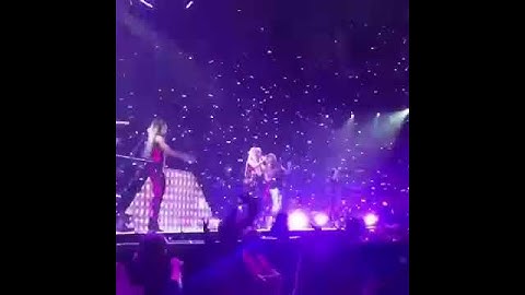 Thumbnail of Nicki Minaj - Starships (The Pinkprint Tour) SWEDEN
