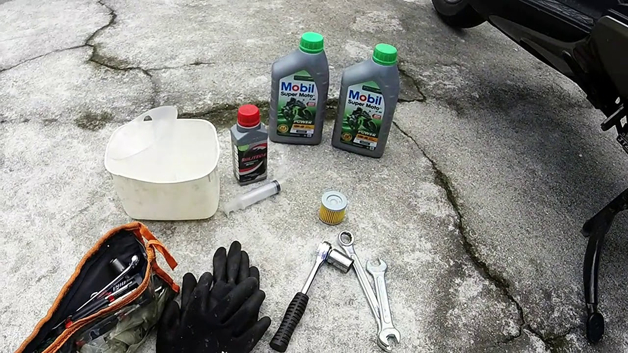 Downtown 300i #33 - Como Trocar Óleo, Filtro do Óleo e Colocar Militec