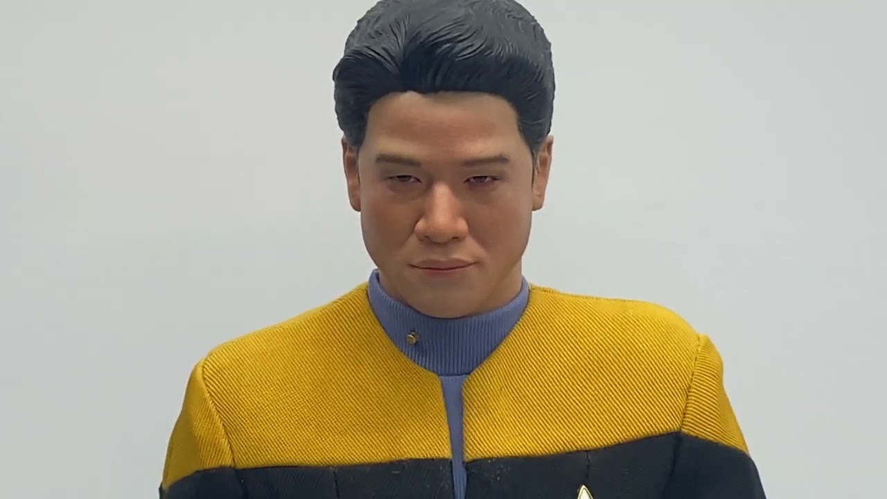 4K EXO-6 Ensign Harry Kim 1/6 scale figure overview