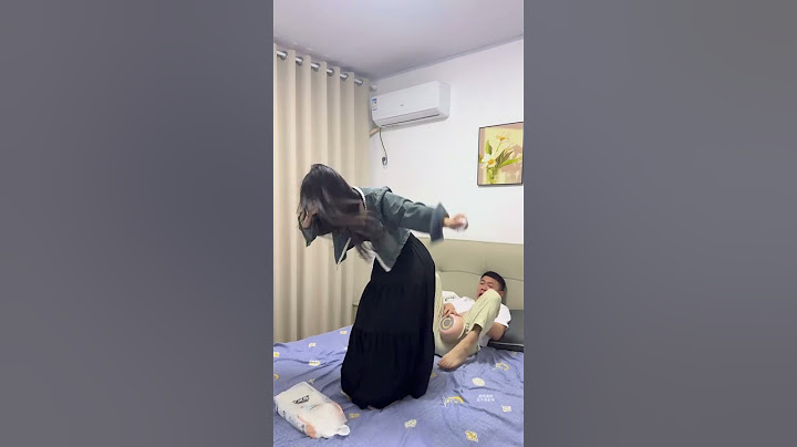 老公说在家无聊，想出去打牌，我不让他去，就陪他在家这样玩。