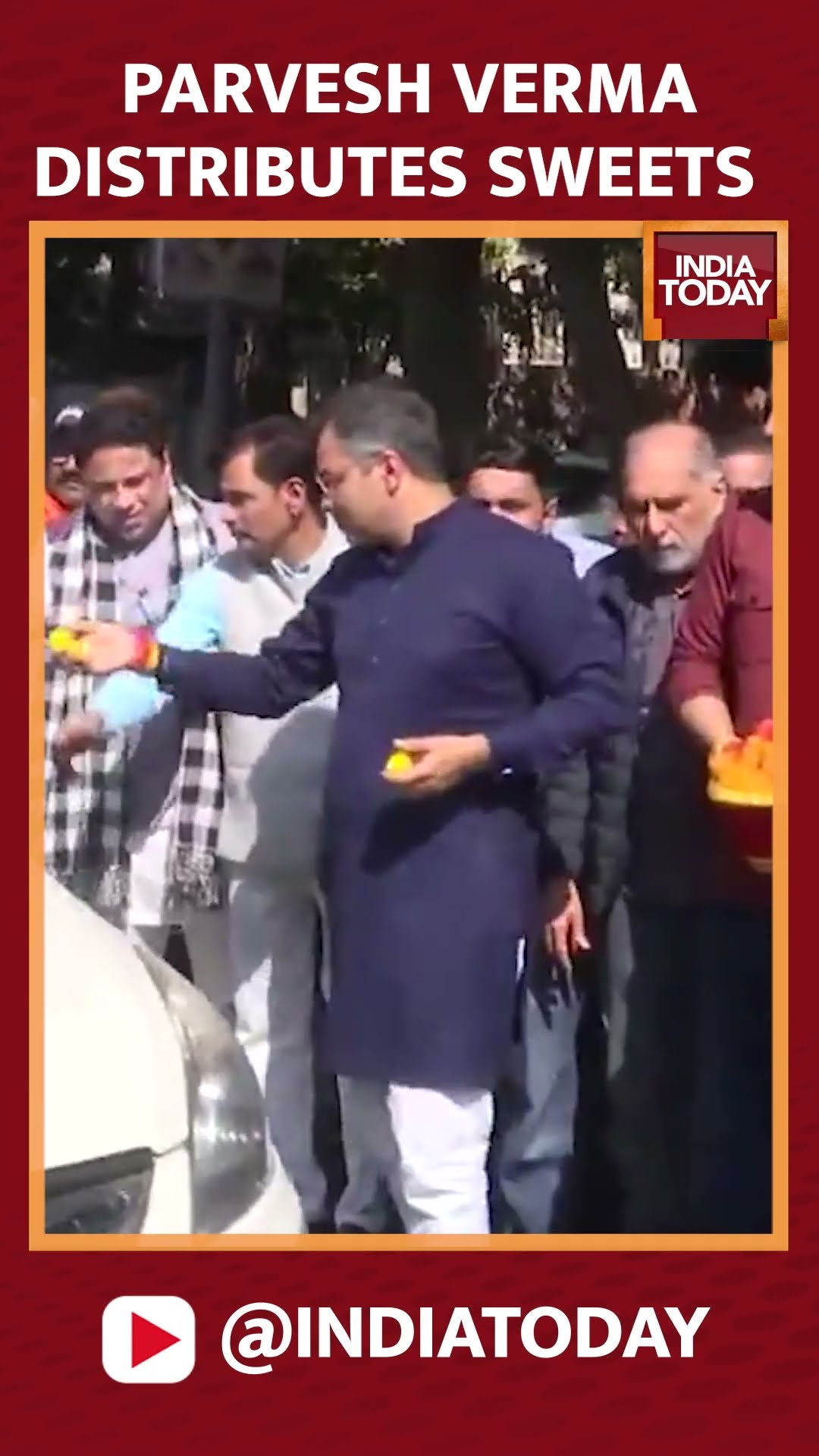 BJP Leader Parvesh Verma Distributes Sweets In His Constituency New Delhi On His Victory | #shorts