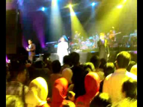 Konser 25 Tahun Kahitna Medley : Eya Eyo, Oowae, Katakan Saja