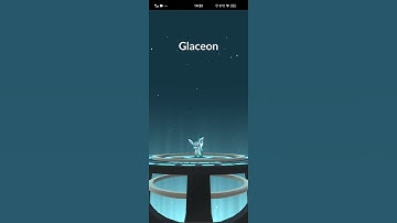 Evolution of Flower hat Eevee to Glaceon using Glacial Lure module in Pokemon go