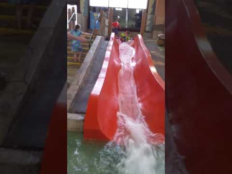 Video: Lielā Wolf Lodge Kings Island - iekštelpu ūdens atrakciju parks