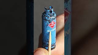 Painting a Miniature Injection Molded Gas Cylinder for 1/35 Scale Dioramas (MiniArt) Painting a Miniature Injection Molded Gas Cylinder for 1/35 Scale Dioramas (MiniArt)