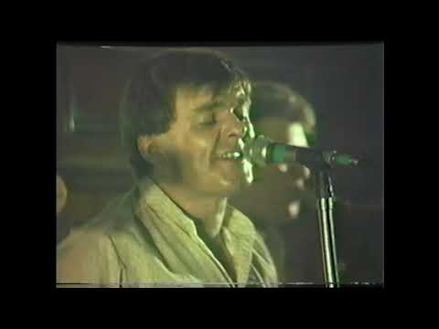 Juke - Paddy Chambers on vocals - Sticks and Stones - (Live Video 1983)