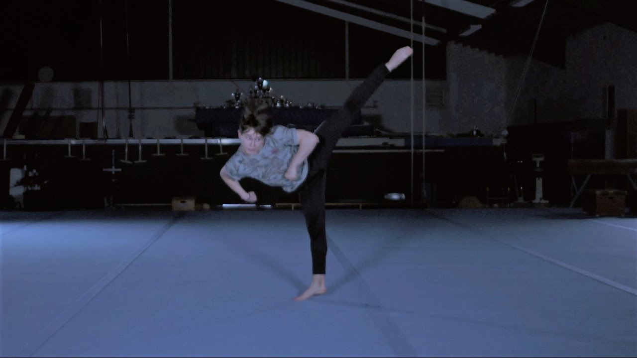 Hook Kick [Slow Motion Samples] - YouTube