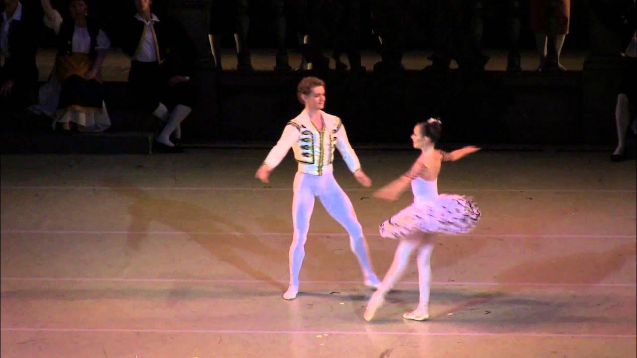 Па 2013. Па 2013. Пол уокер 2013. Па 2013. Popcornnews.