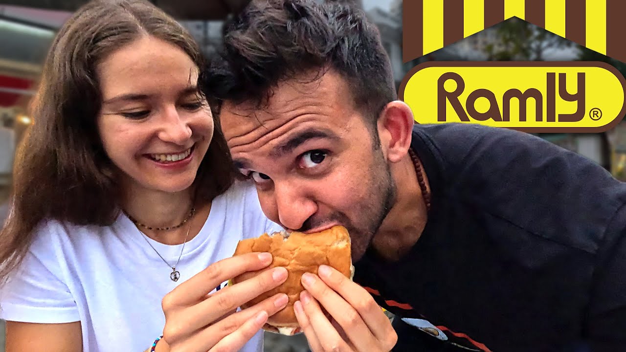 Foreigners try RAMLY BURGER for the FIRST TIME in Kuala Lumpur Malaysia 🇲🇾