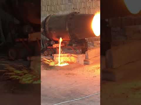 صهر الحديد علي الفرن الدوار