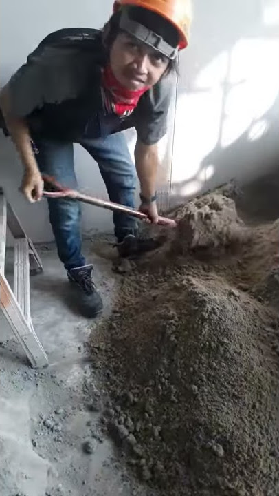 Ngulii dadi buruh e cino ...  ora perlu gengsi gaes...
