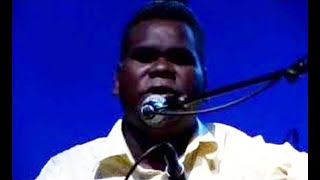 Vignette de la vidéo "Gurrumul - Djarimirri (Child of the Rainbow) [Live]"