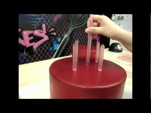 How to use straws for cake support (instead of dowel rods) - Bakin' Care Of  Business