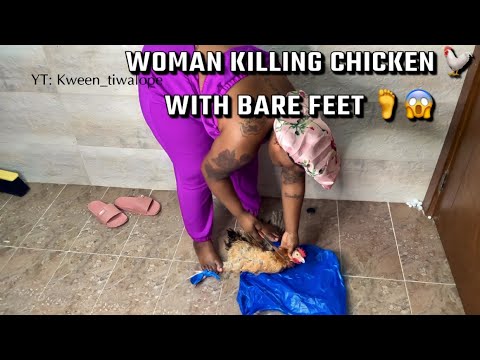 Easy way to butcher Chicken / Woman Killing Chicken 🐓 😱😱