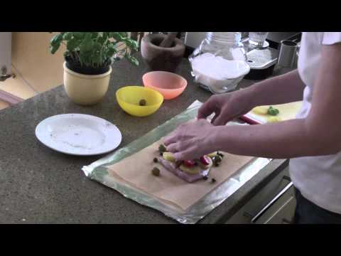 वीडियो: पन्नी में समुद्री बास कैसे पकाने के लिए