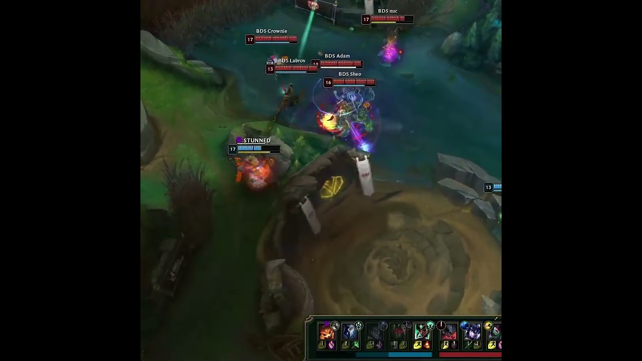 Labrov Predicts the Flash PERFECTLY😲(2023) | League of Legends Esports Moments 